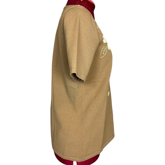 NWOT Alfred Dunner petite short sleeve crew neck embellished floral sweater - Picture 2 of 11